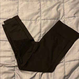 Fabletics black cropped leggings